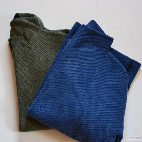 Denver Hayes Knit Sweater Pair - Picture 1 of 11